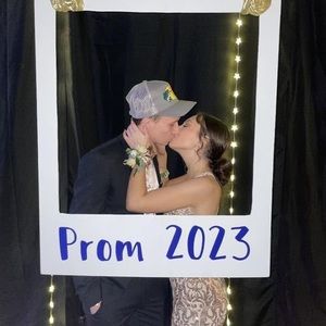 Meet your Posher, Earl